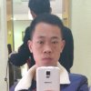 半掩悲伤的头像