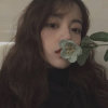@右眸的头像