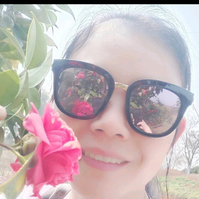 演唱歌手平安阿玲的头像