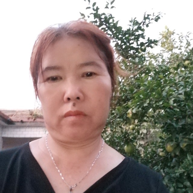 想你的时候问月亮(热度:37)由梦想起飞翻唱，原唱歌手雨中百合