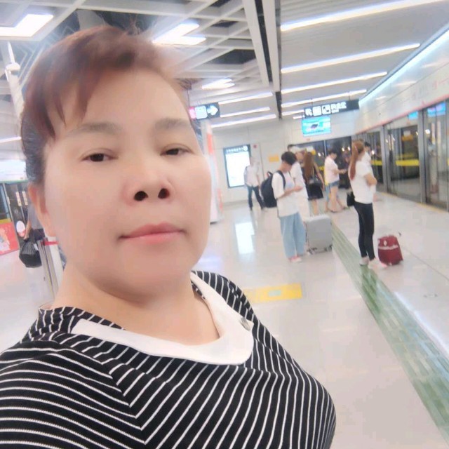 红尘情歌(热度:37)由宏祥啊影自选商场翻唱，原唱歌手郑源/蒋姗倍