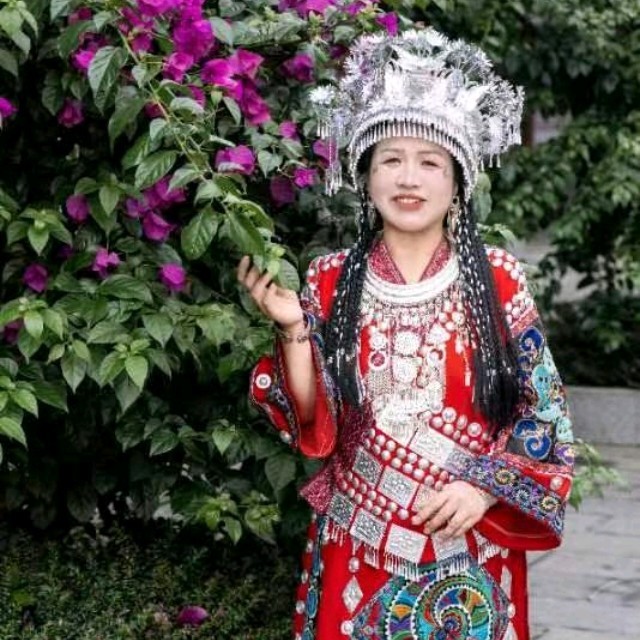 军中绿花(热度:11)由琴旗翻唱，原唱歌手小曾