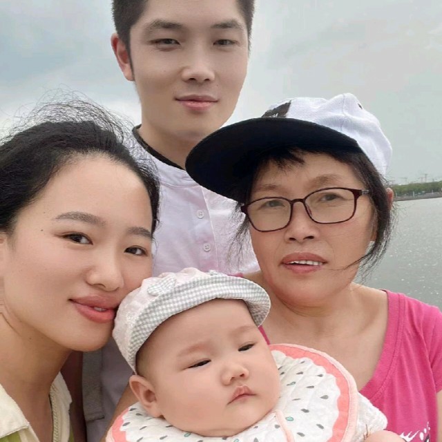 妈妈的吻(热度:50)由油茶清香翻唱，原唱歌手卓依婷